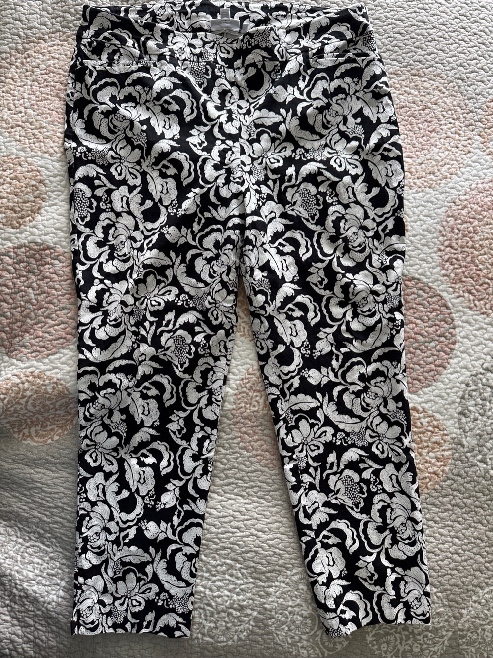 Chico's Black and White Floral  so Slimming Pants